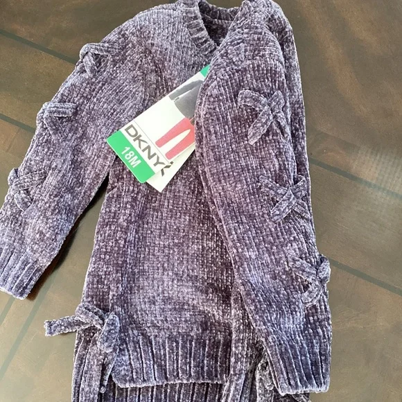 DKNY Kids' 2-piece Set, Gray sweater pink/black dot Pant. - Picture 4 of 11